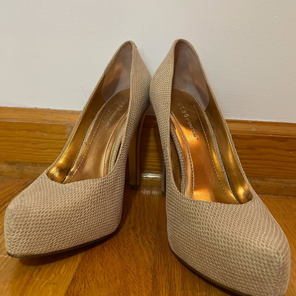 BCBGeneration Nude Snakeskin Heels (size 8) - Picture 2 of 7
